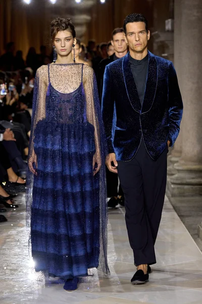 Look 80